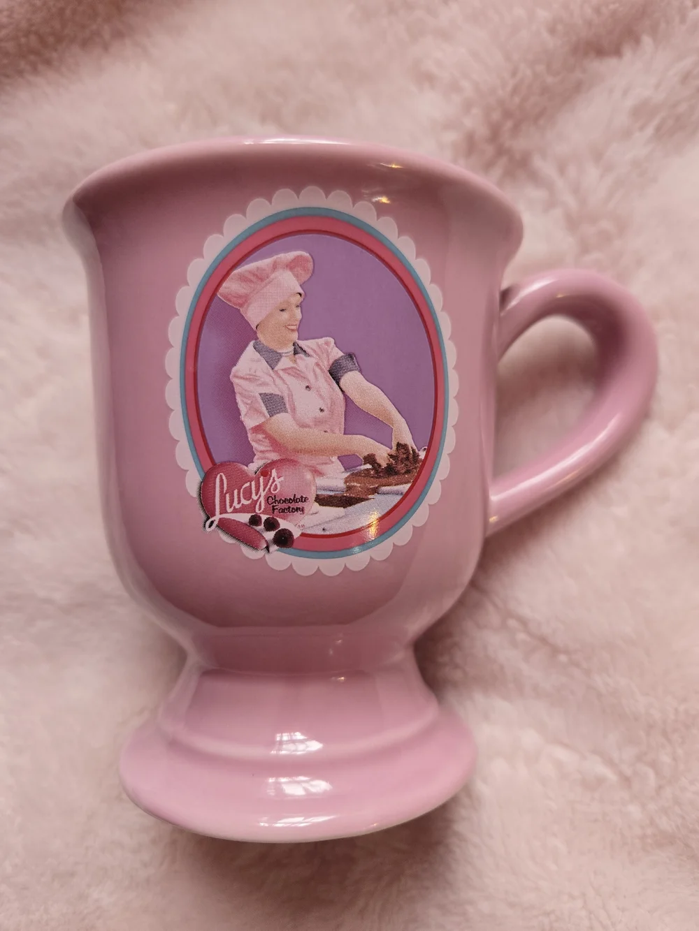 I Love Lucy Hey this is fun! Chocolate Factory Pink Pedestal Coffee Mug EUC